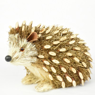 BSCI natural wood and grass handmade animal crafts party use hedgehog animal ornament